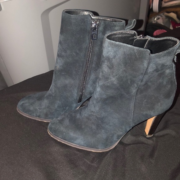 Selling my coach heel boots only worn once - Picture 1 of 2